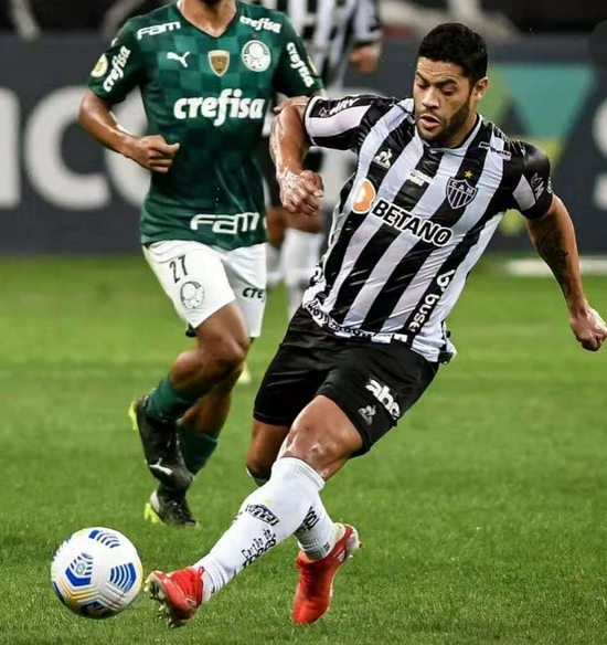 kaiyun-这也行？Doinb在湖人比赛中势不可挡清晨底特律活塞止住颓势，广州队赛前战术微调(湖人独行侠回放)